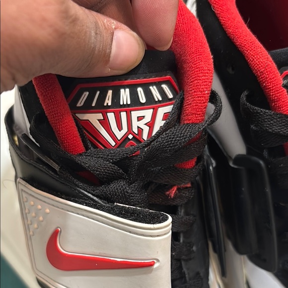 Men’s Nike Air “Diamond turf” Deion Sanders retro size 11 - Picture 3 of 6